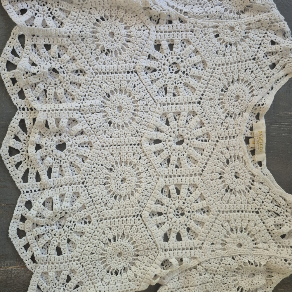 Rebellion White Crochet Women's Blouse - Picture 3 of 4
